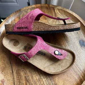 NEW Birkenstock Gizeh thing sandal size 11 women fuchsia purple/pink metalic